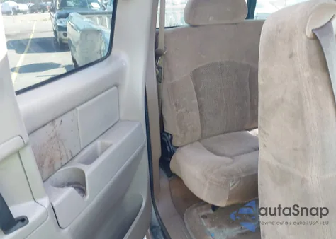 2000 Chevrolet Silverado 1500 Ls из США, поврежденный, VIN 1GCEK19T5YE264915